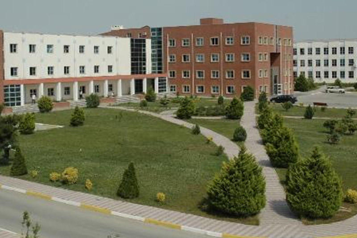 Бакинский инженерный университет