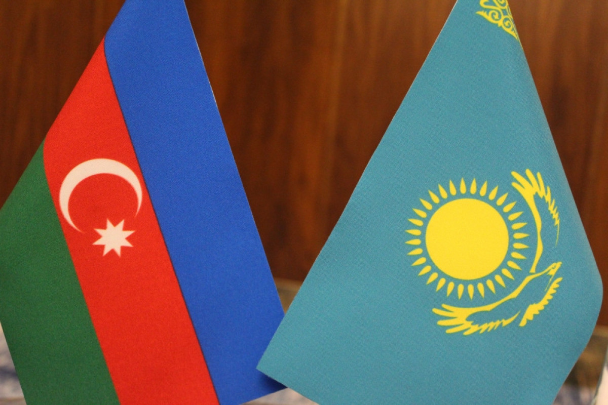Azerbaijan, Kazakhstan ink documents on economic cooperation