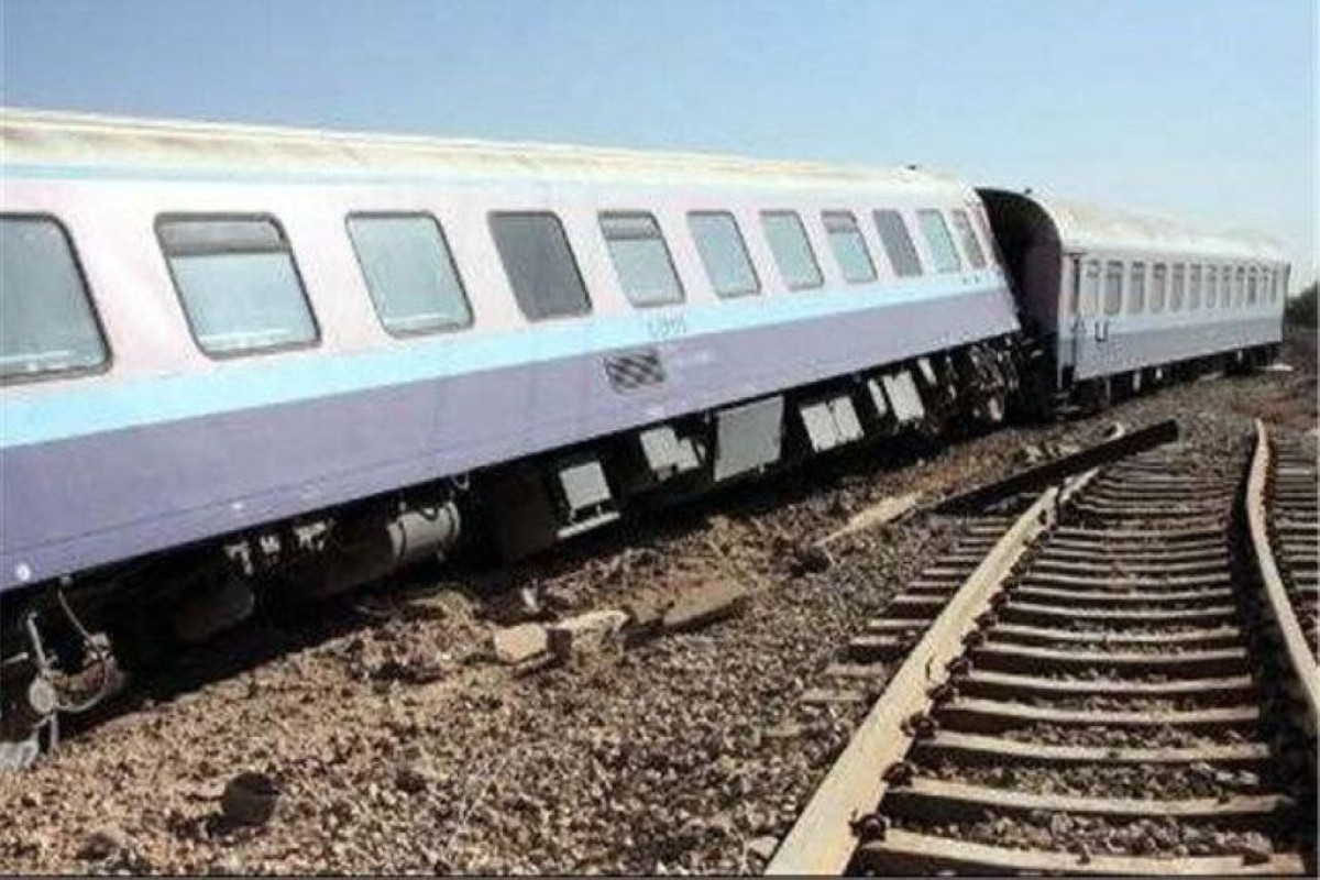 Train crash in Iran kills at least 17-PHOTO 