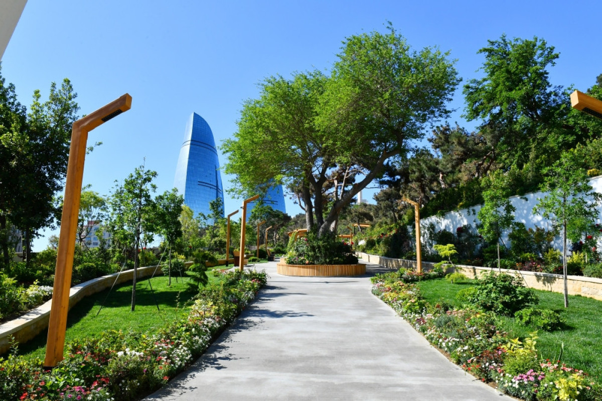 President Ilham Aliyev viewed conditions created in newly built “Chambarakand” park in Baku