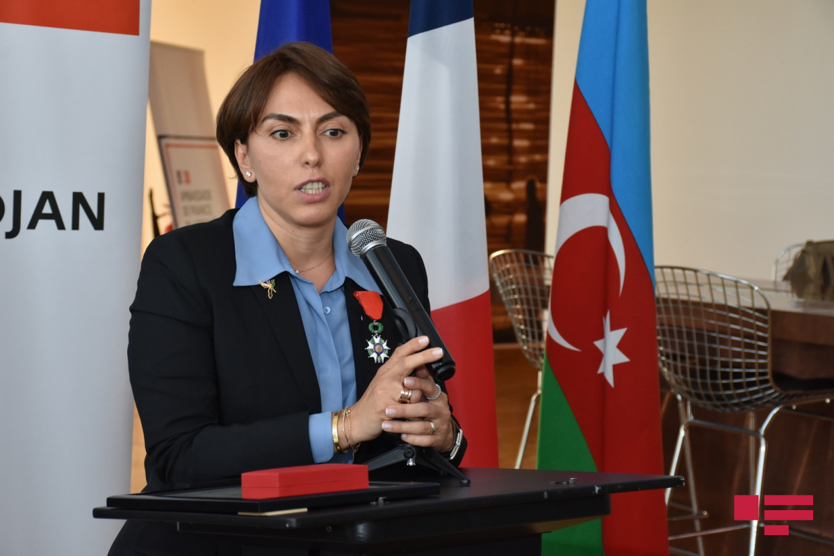 Председатель азербайджано-французской торговой палаты Тейба Гулиева награждена орденом «Почетного легиона»