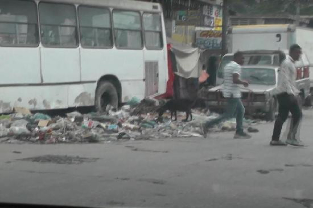 Haiti gangs kidnap 38 passengers on minibuses