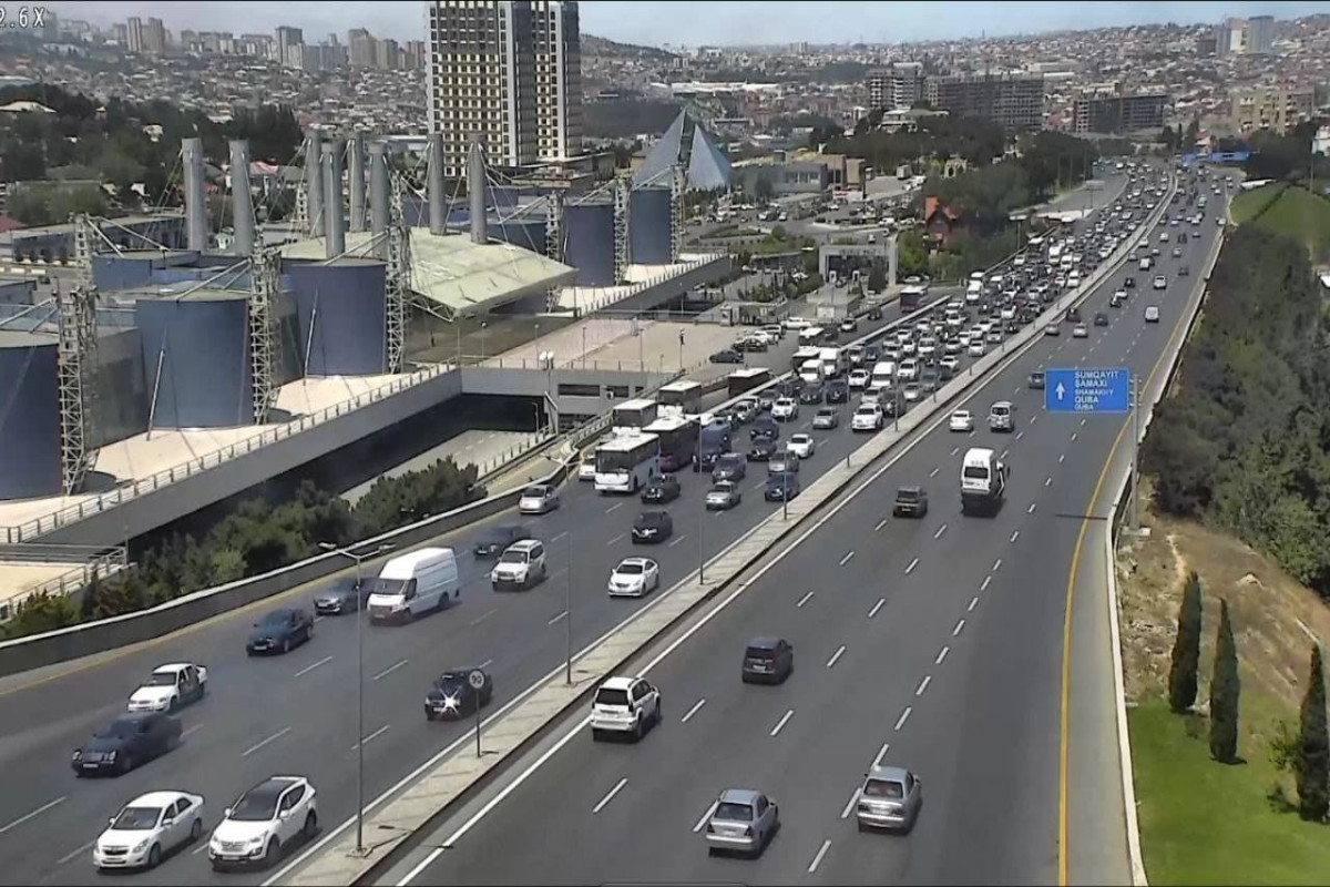 Bakıda nasaz avtobus sıxlığa səbəb olub