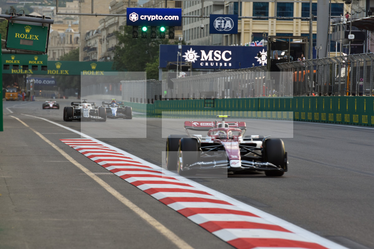 “Formula-1”: Üçüncü sərbəst yürüş start götürüb