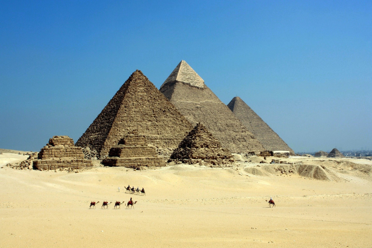 Египет запретил посещение пирамид детям до 16 лет