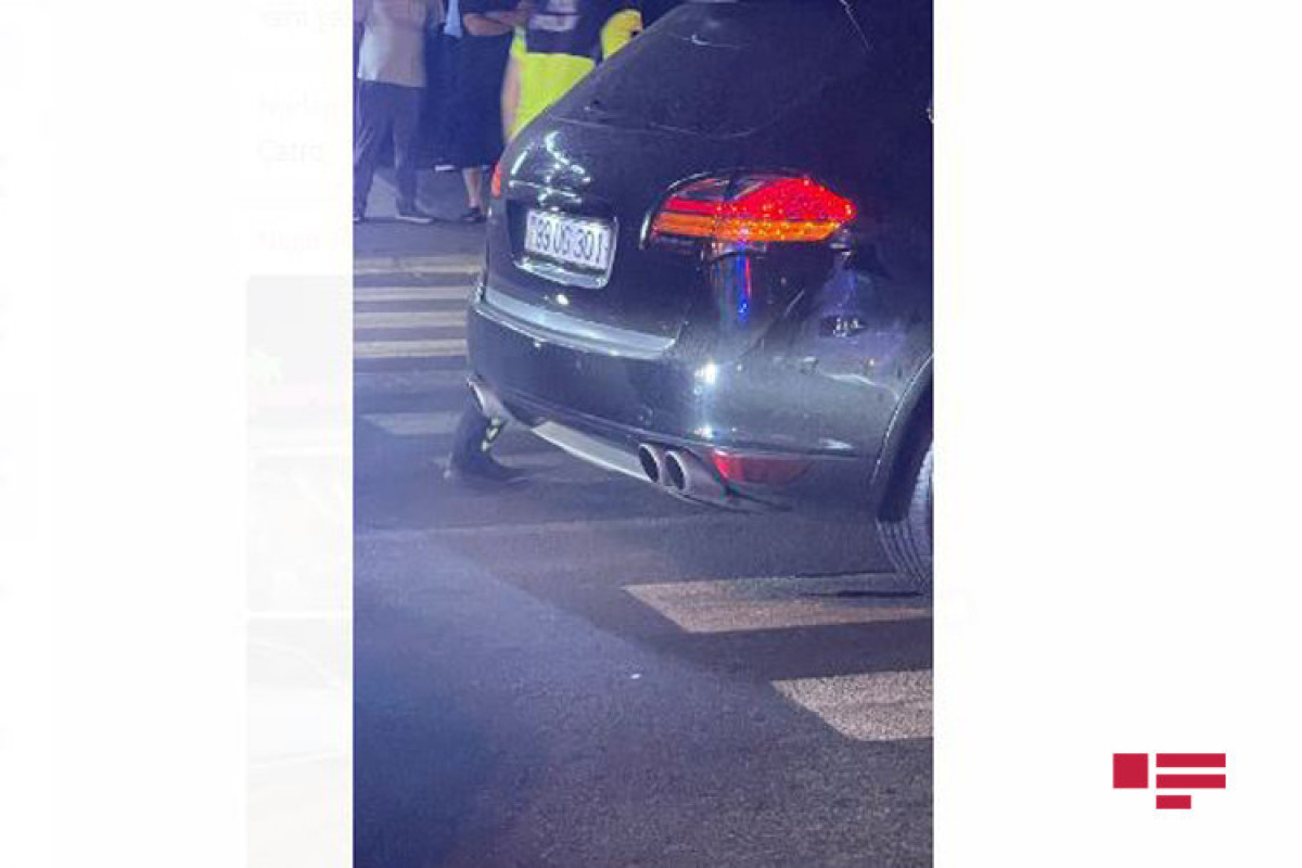 В Баку Porsche сбил насмерть юношу-ФОТО 