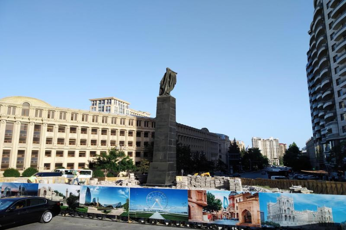 В ИВ Баку прокомментировали информацию о сносе памятника освобожденной женщине