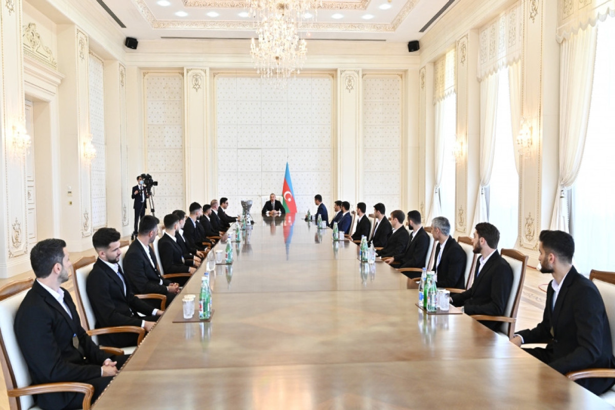 President Ilham Aliyev received members of Azerbaijan national minifootball team