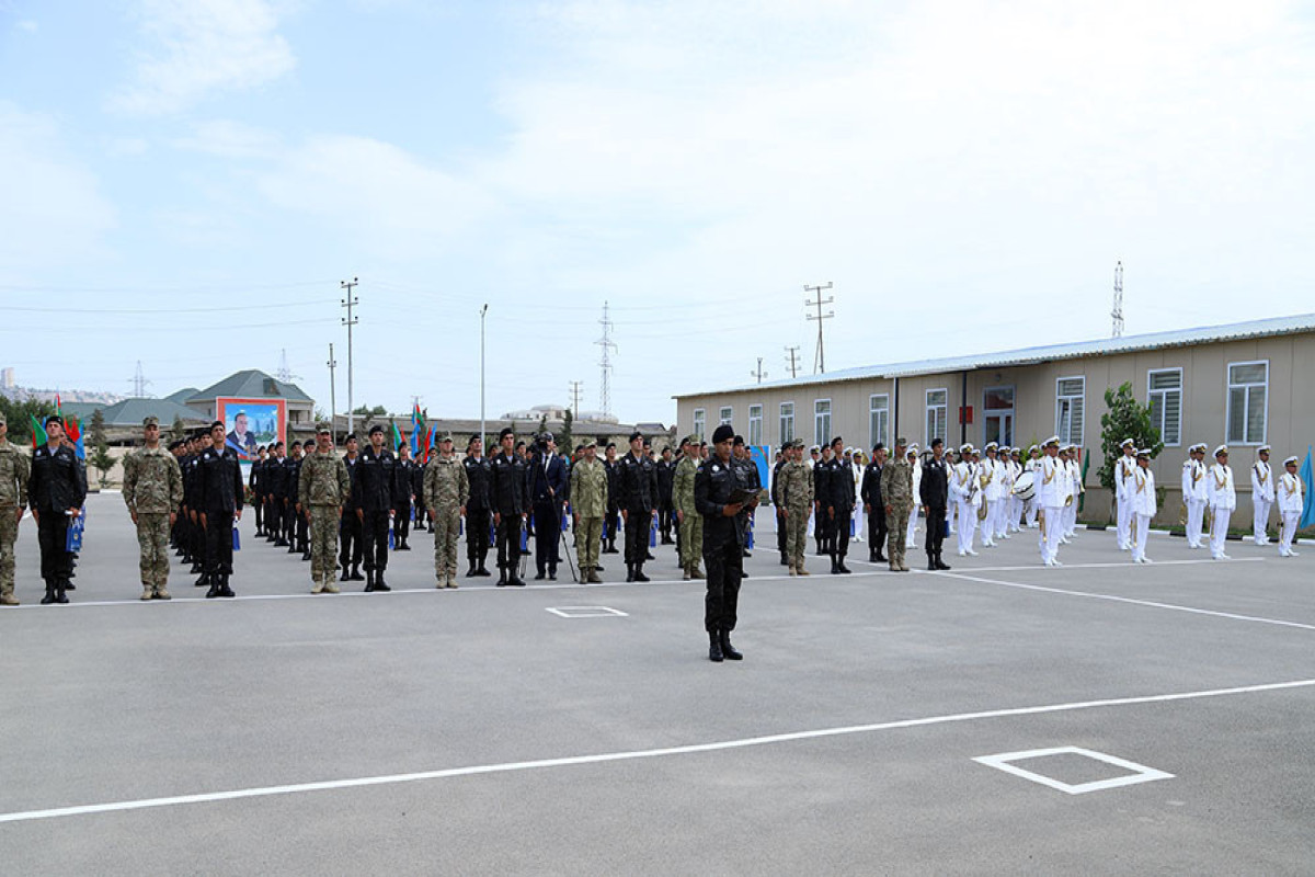 Министр обороны принял участие в очередной церемонии выпуска «Базового курса морских коммандос»-ФОТО 