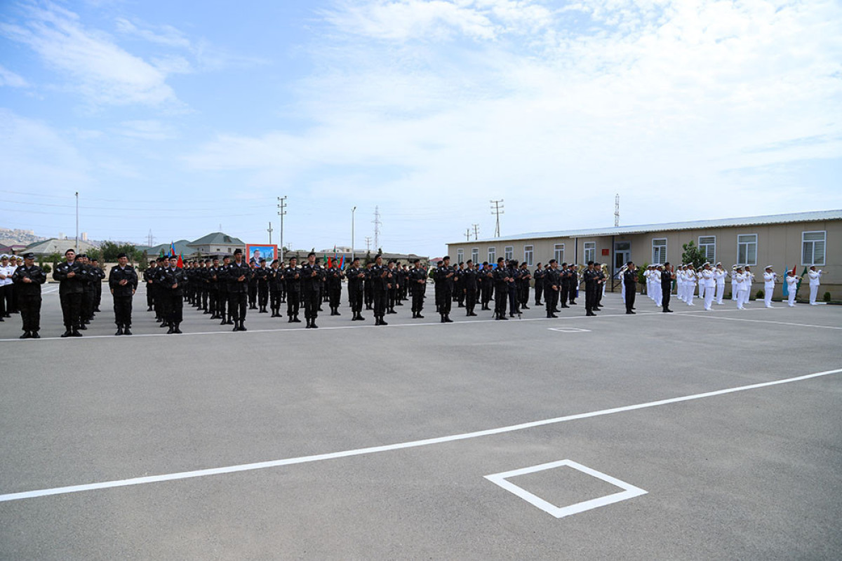 Министр обороны принял участие в очередной церемонии выпуска «Базового курса морских коммандос»-ФОТО 