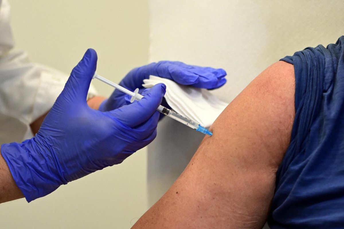  Aİ “Pfizer” vaksininin yeni variantını araşdırır
