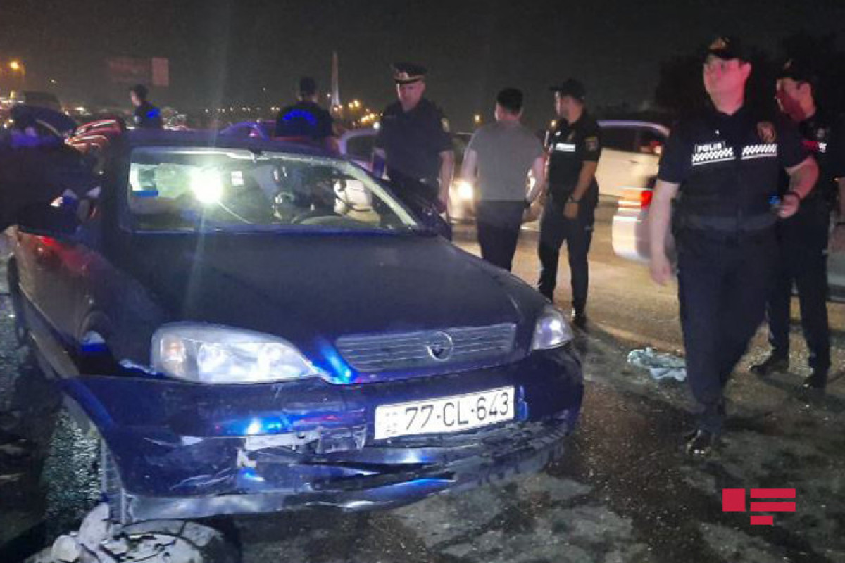 В Баку Gelandewagen совершил ДТП, пострадали 7 человек-ФОТО 