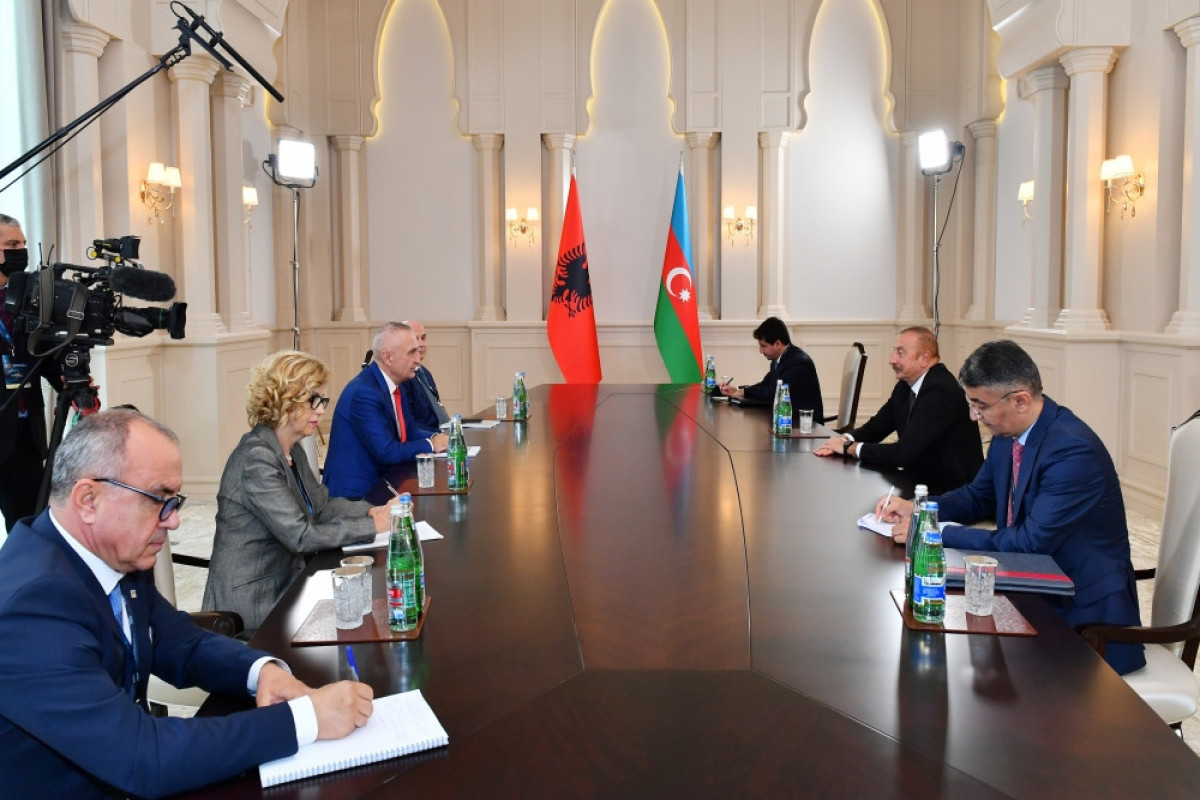Президент Азербайджанской Республики Ильхам Алиев встретился с Президентом Республики Албания Илиром Метой