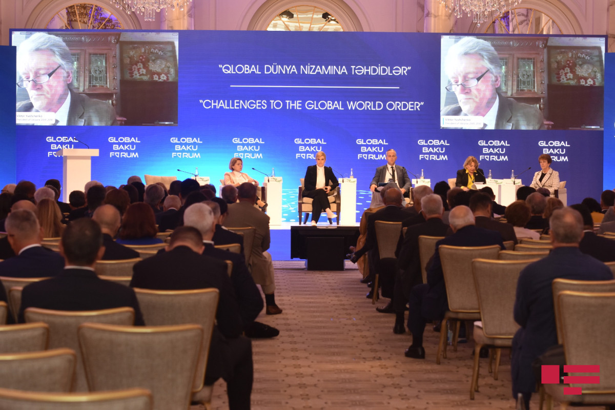 Bakı Qlobal Forumunda Ukrayna ilə bağlı panel müzakirəsi keçirilib - FOTO 