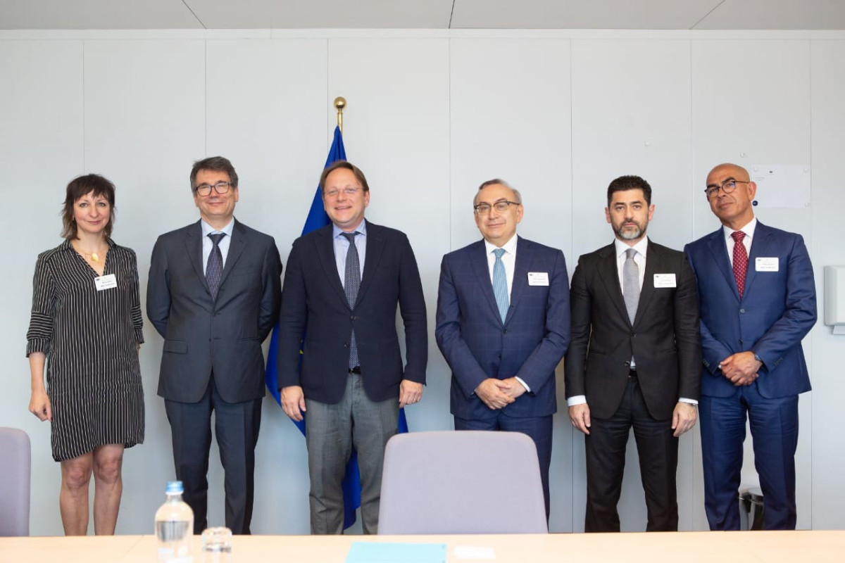 EU Commissioner discussed with SOCAR increasing gas supplies to Europe-PHOTO 
