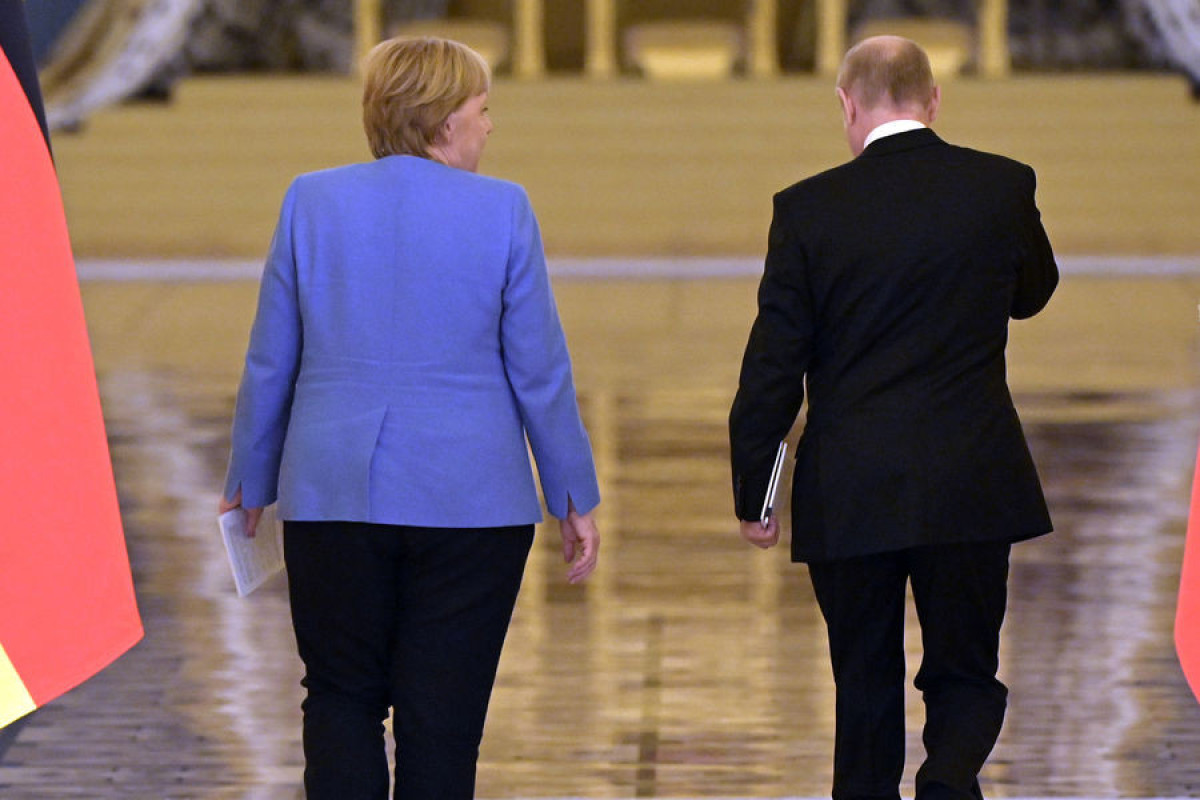 Экс-канцлер ФРГ Ангела Меркель и президент РФ Владимир Путин