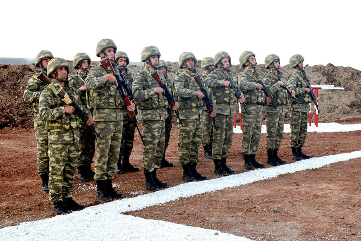 Министр обороны побывал на боевых позициях, дислоцированных на государственной границе-ВИДЕО 