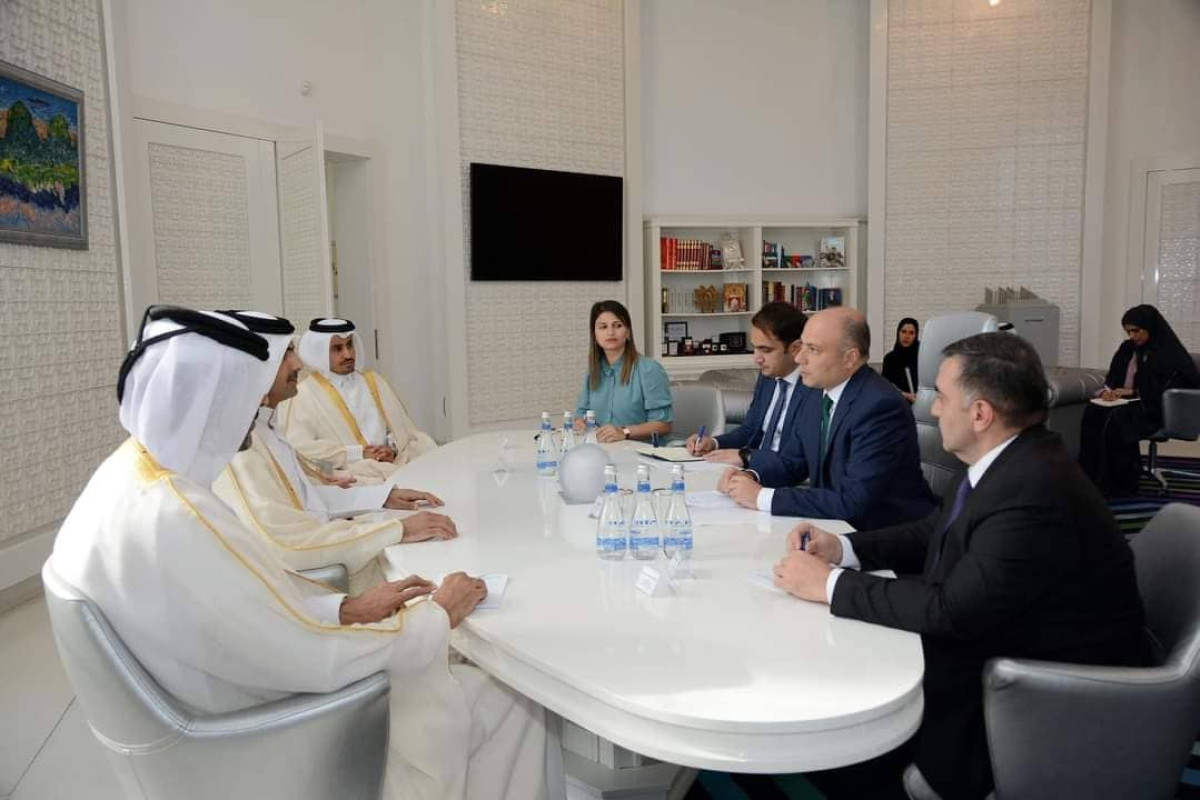 Anar Karimov meets with Culture Minister of Qatar