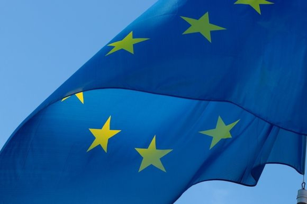 Bloomberg: Лидеры стран ЕС намерены предоставить статус кандидата Украине, Молдове и Грузии