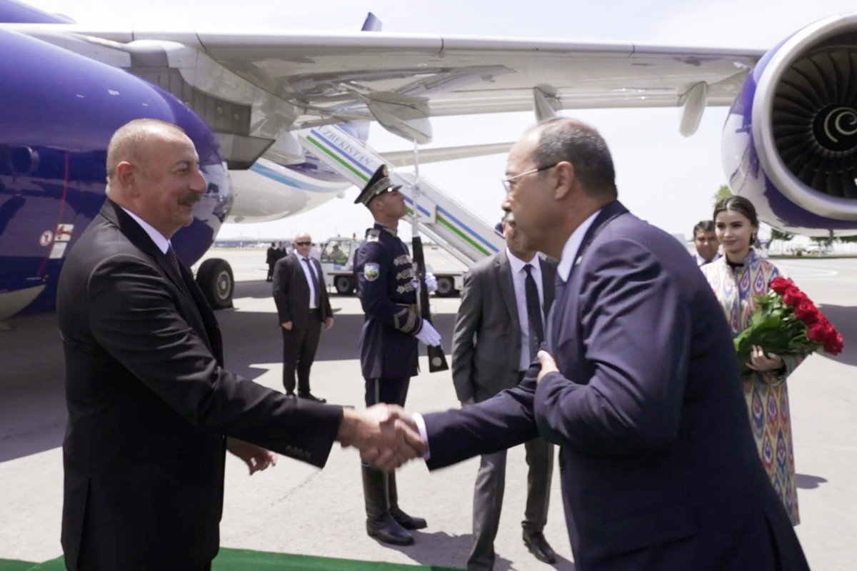 Президент Ильхам Алиев прибыл с государственным визитом в Узбекистан