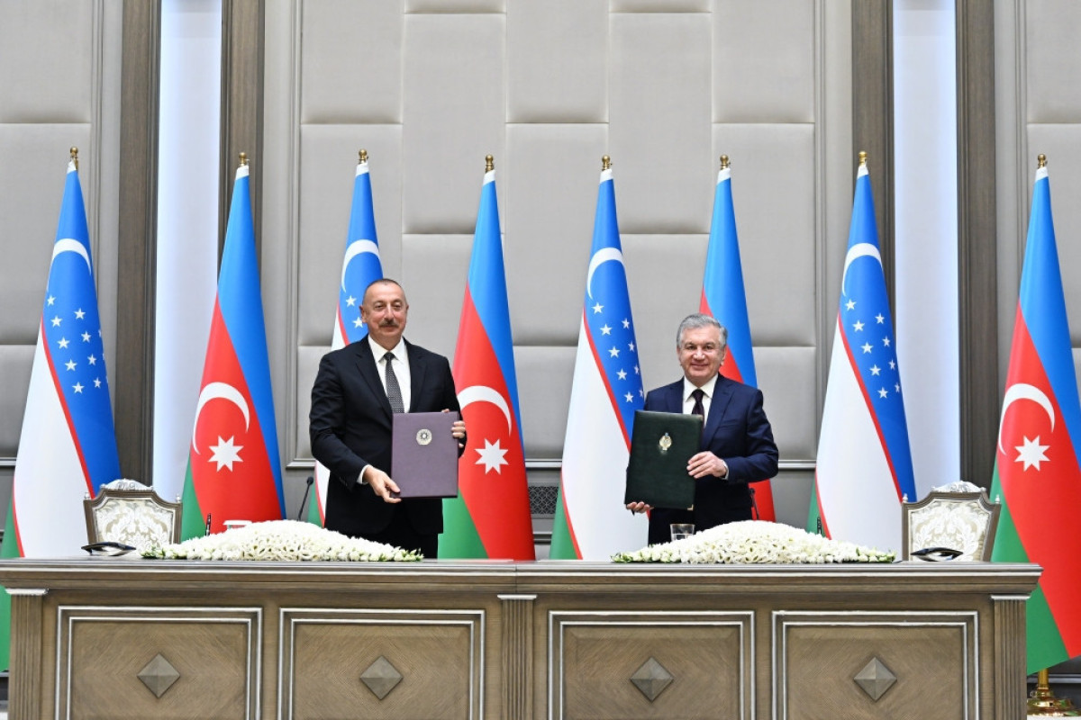 Подписаны азербайджано-узбекские документы