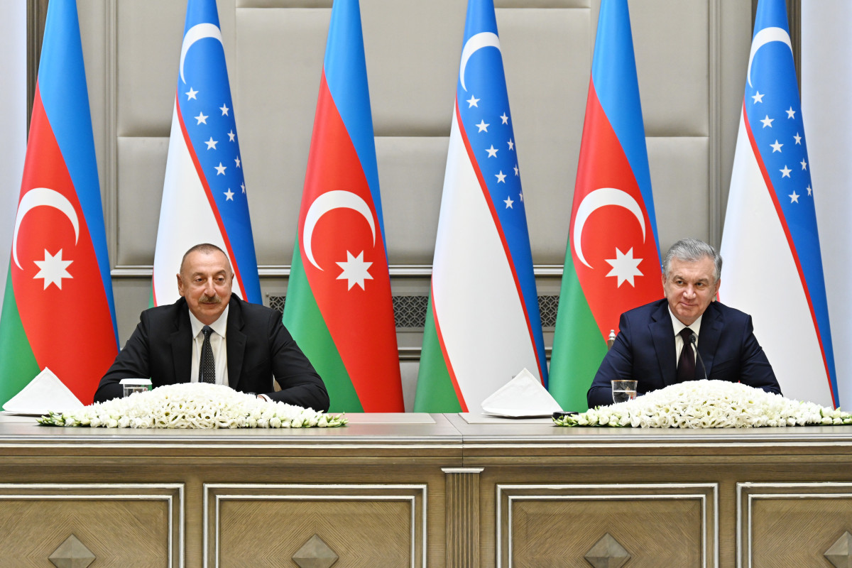 Президенты Азербайджана и Узбекистана выступили с заявлениями для печати-ОБНОВЛЕНО 