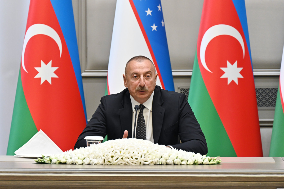 Президенты Азербайджана и Узбекистана выступили с заявлениями для печати-ОБНОВЛЕНО 