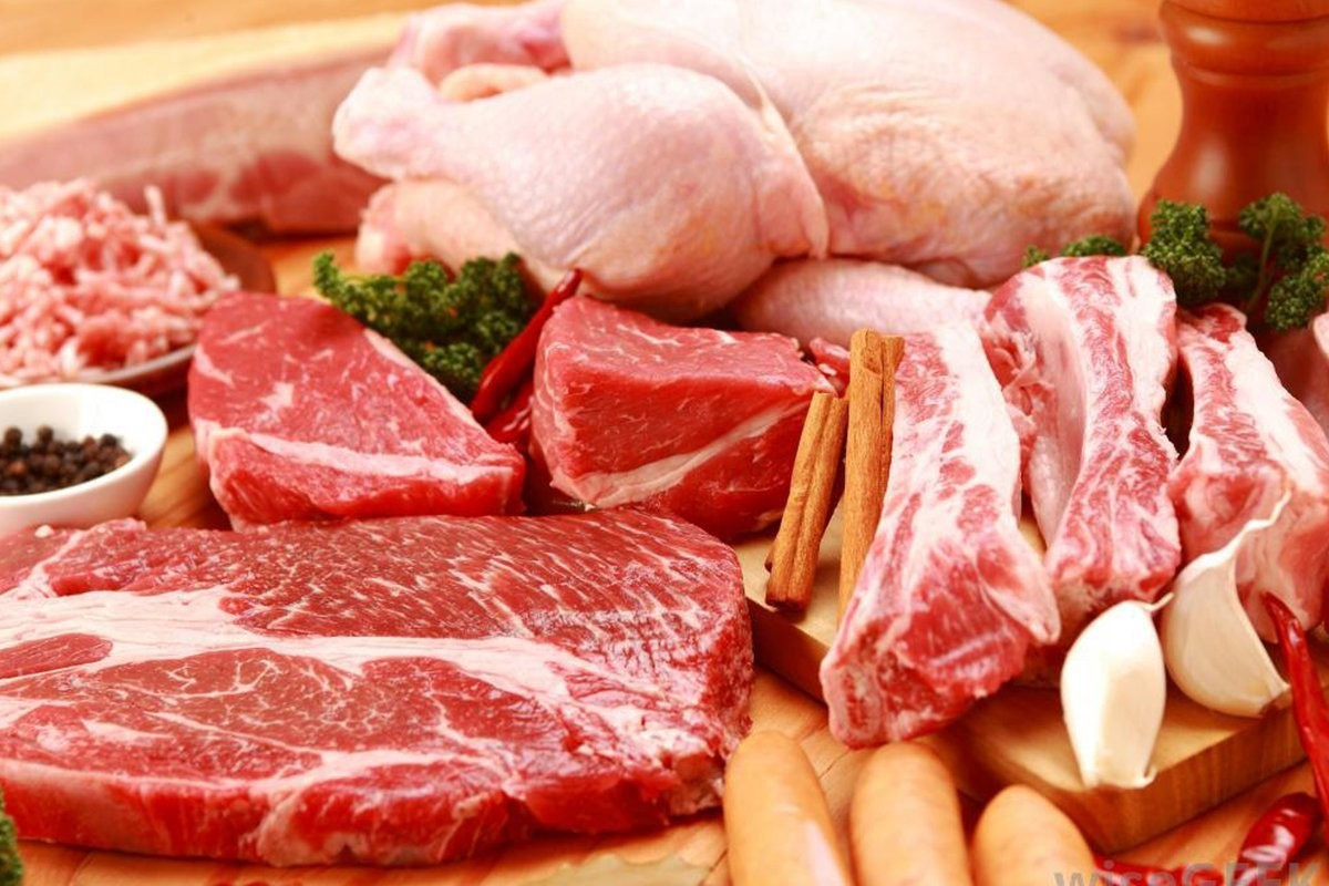 Азербайджан увеличил импорт мяса, молока и сливочного масла