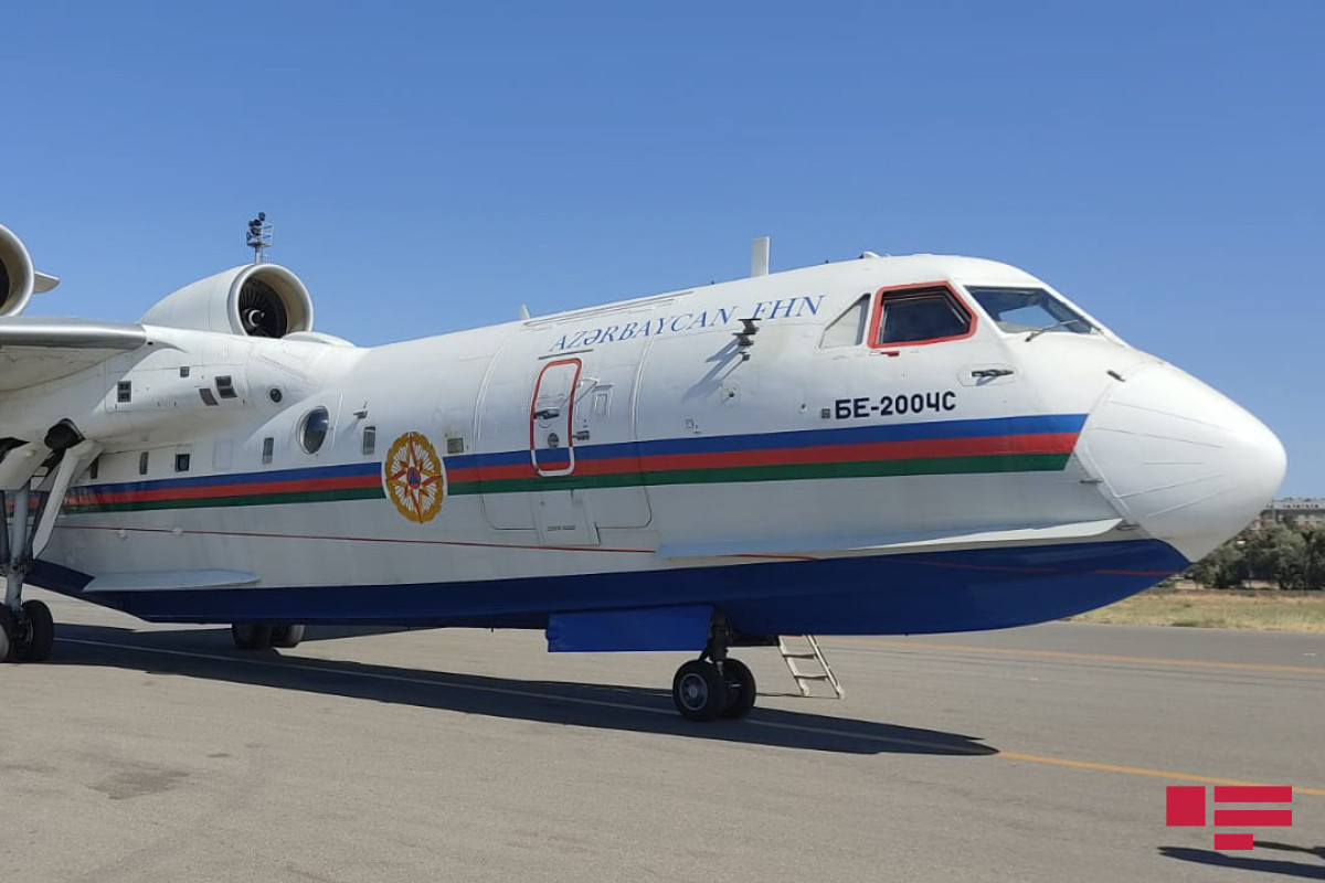 Принадлежащий МЧС Азербайджана самолет-амфибия “BE-200ÇS”