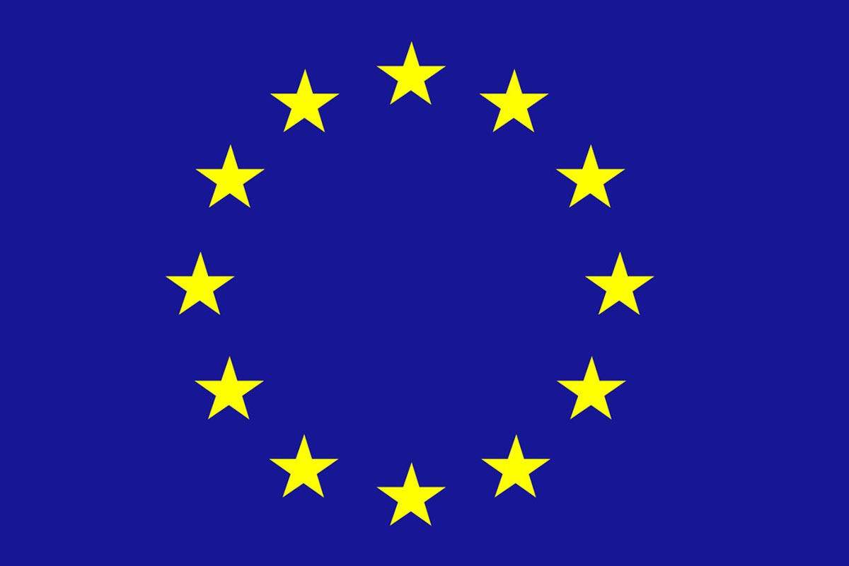 EU leaders grant Ukraine and Moldova candidate status