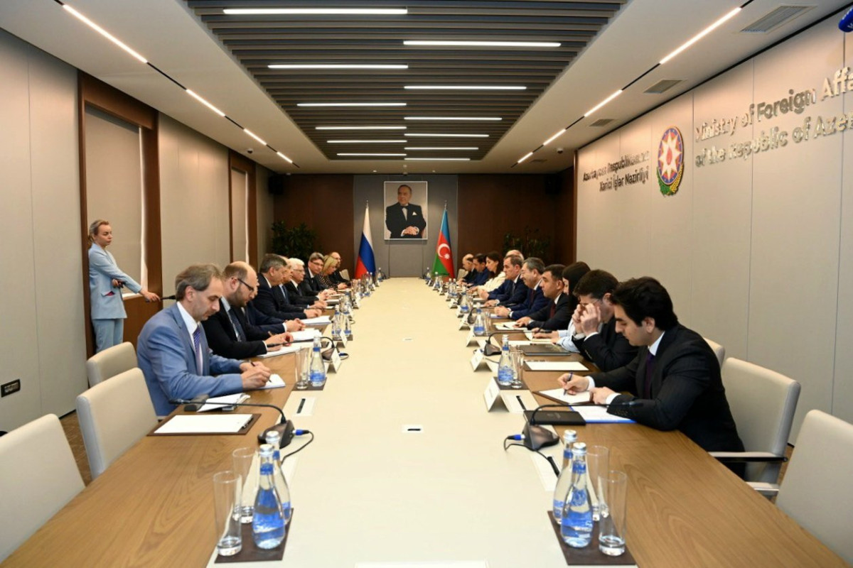 Extended meeting of Azerbaijani, Russian FMs starts