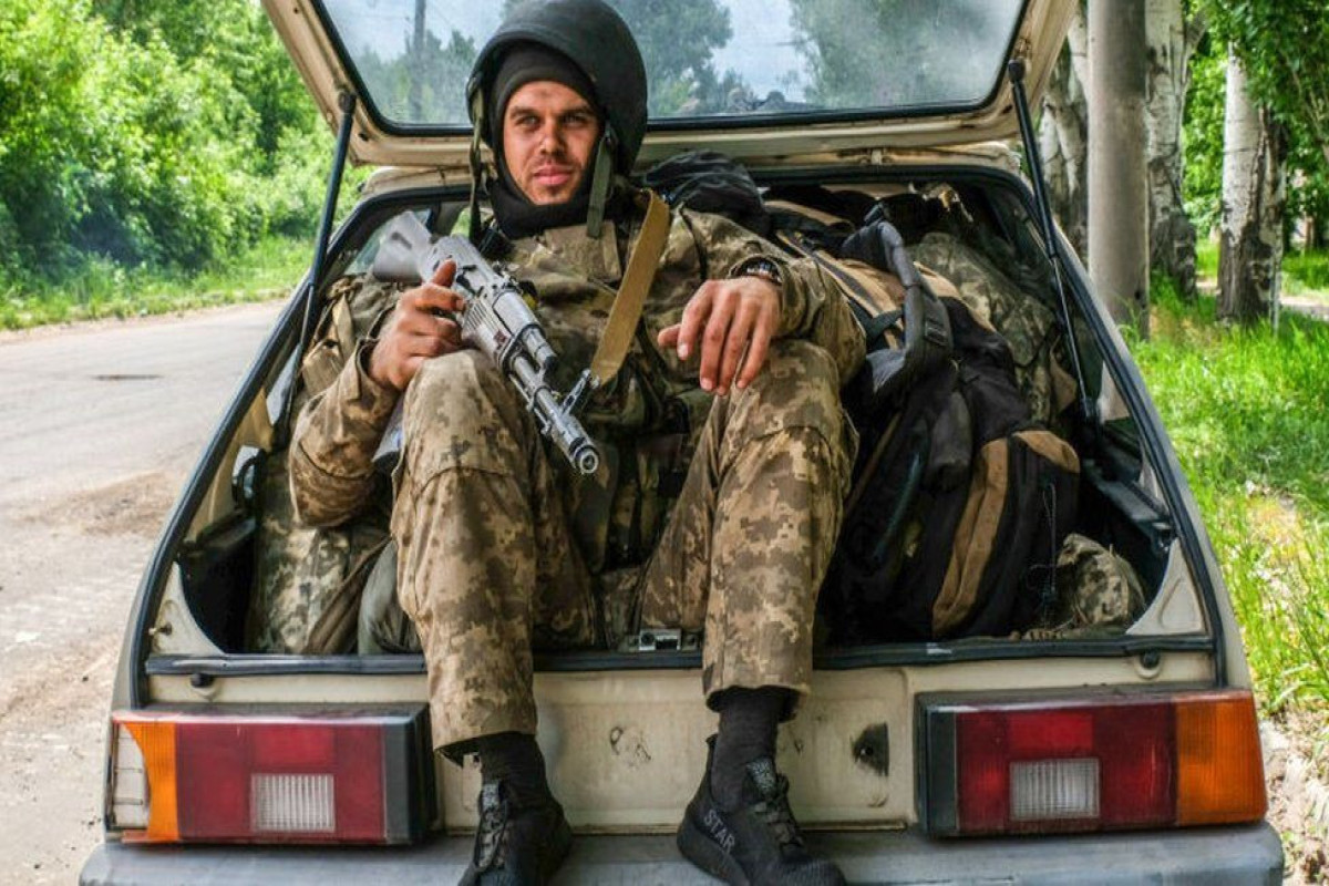 Ukraine orders troops to leave key eastern city