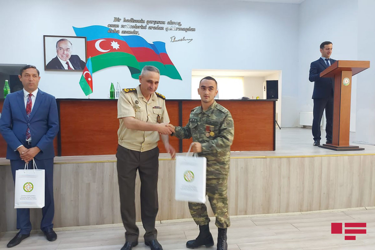 Профсоюз МЧС наградил ветеранов войны в Габале