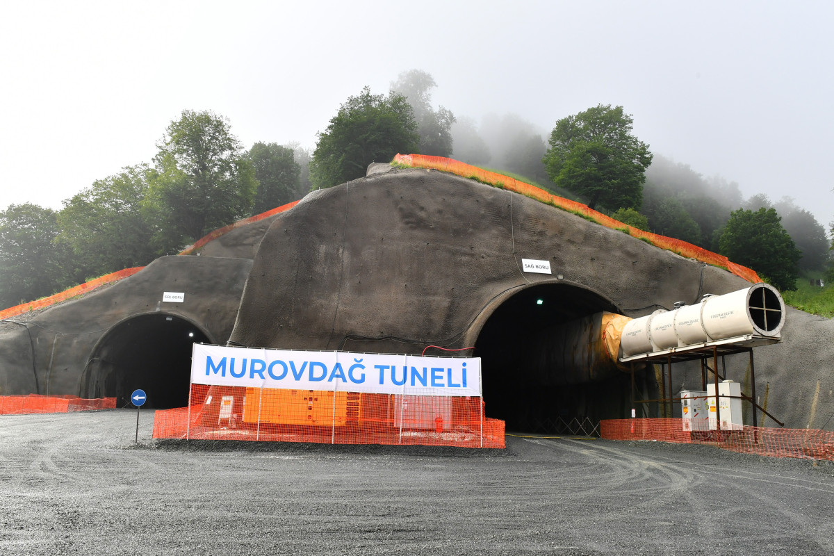 Президент Ильхам Алиев ознакомился со строительством двух тоннелей, сооружаемых в Гейгельском районе-ОБНОВЛЕНО 