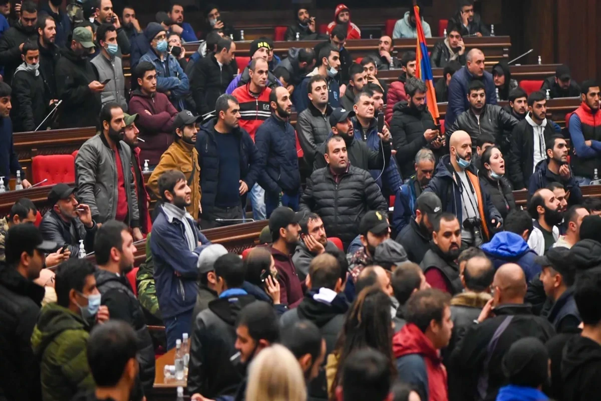 Обвиняемыми по делам о беспорядках в Ереване 10 ноября проходят 25 человек