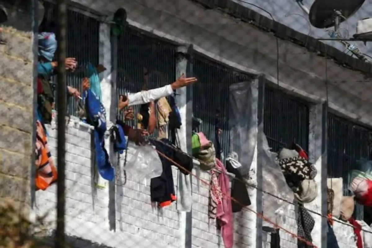 Kolumbiyada həbsxanada iğtişaş zamanı 52 məhbus ölüb
