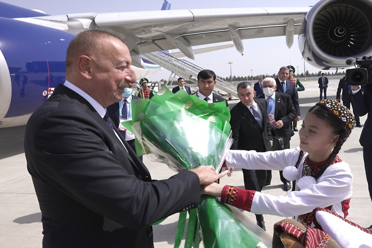 President Ilham Aliyev arrived in Turkmenistan for visit