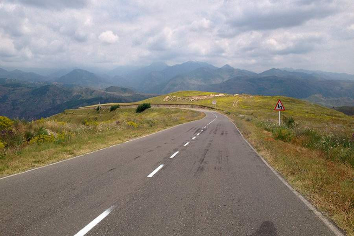 СМИ: Москва помогла Армении и Азербайджану договориться об автотрассе через Сюник