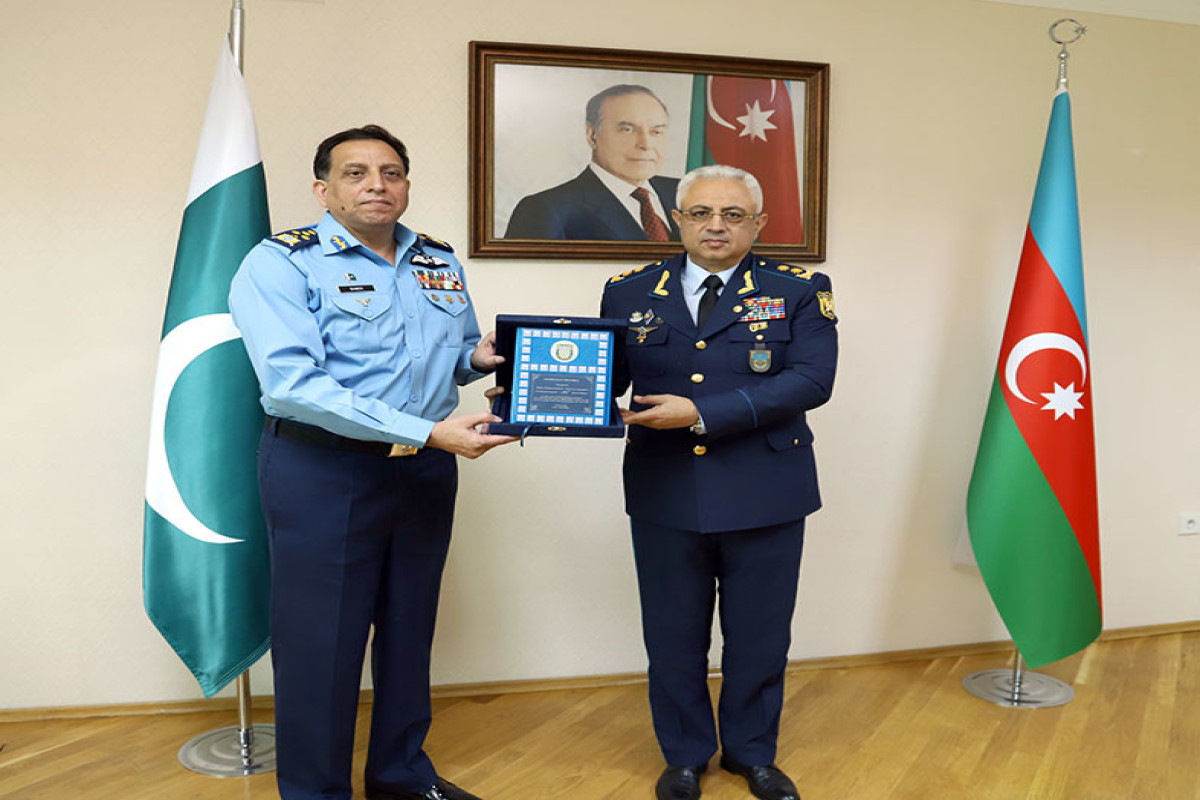 The issues of expanding cooperation between the Air Forces of Azerbaijan and Pakistan were discussed