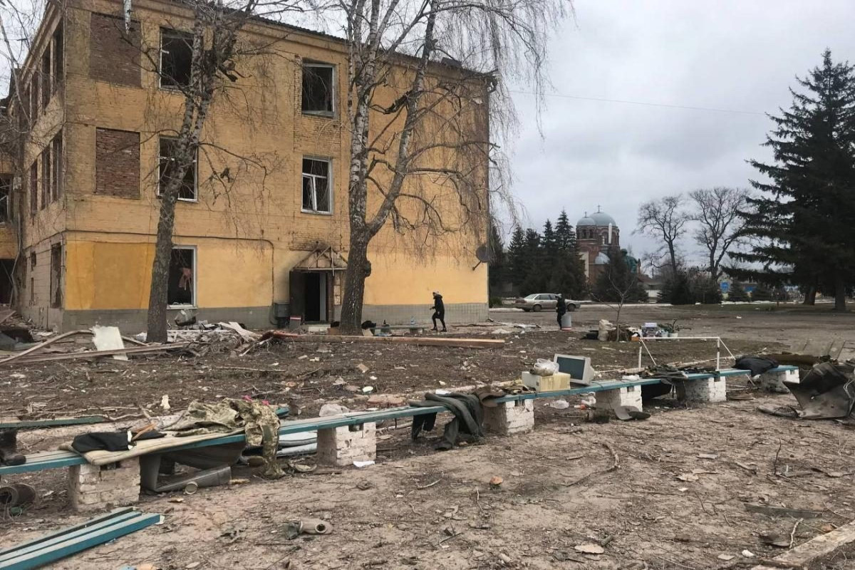 Ukraynanın Axtırka şəhərində hərbi hissə darmadağın edilib - FOTO 