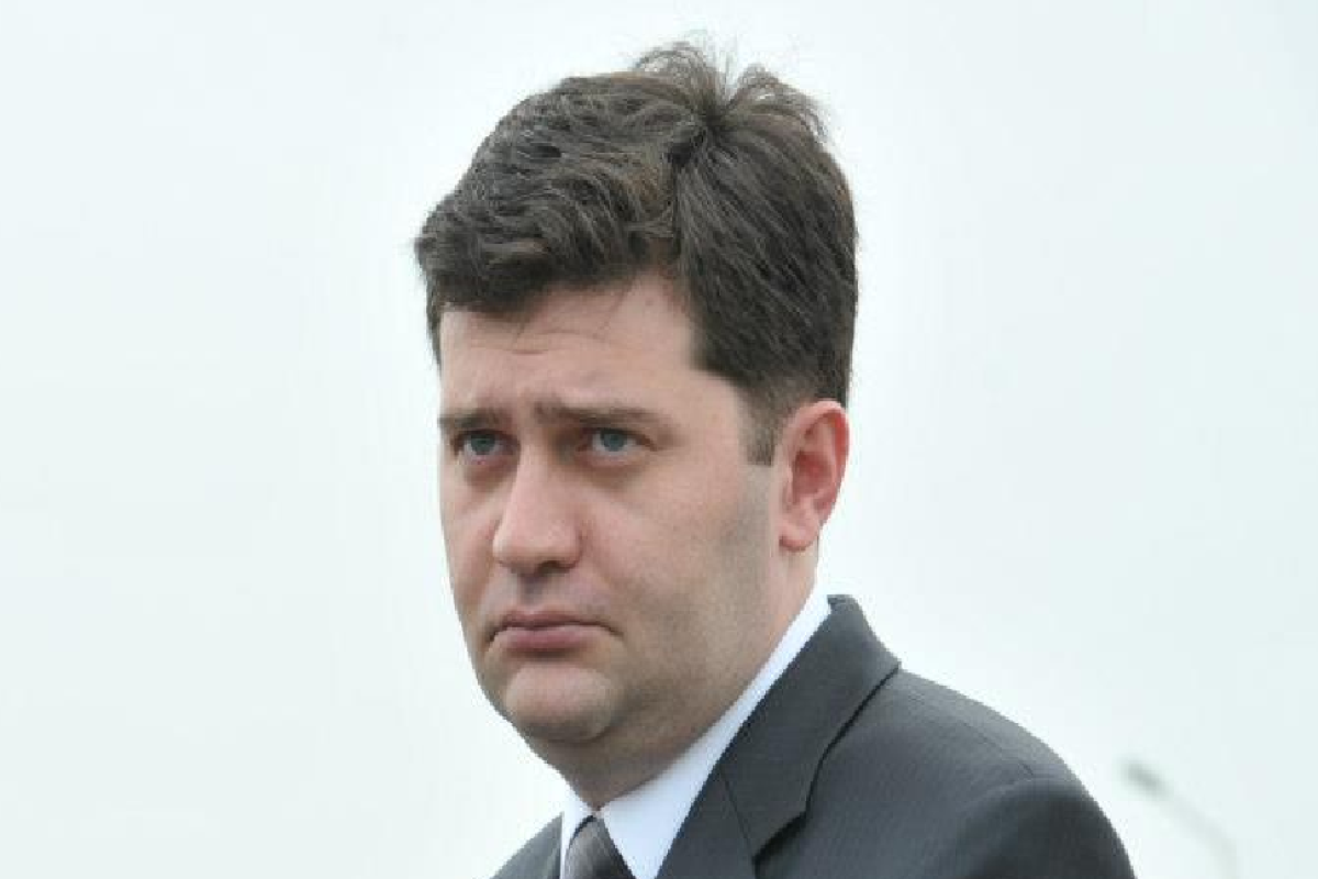 Gürcüstanın keçmiş müdafiə naziri həbsdən çıxıb