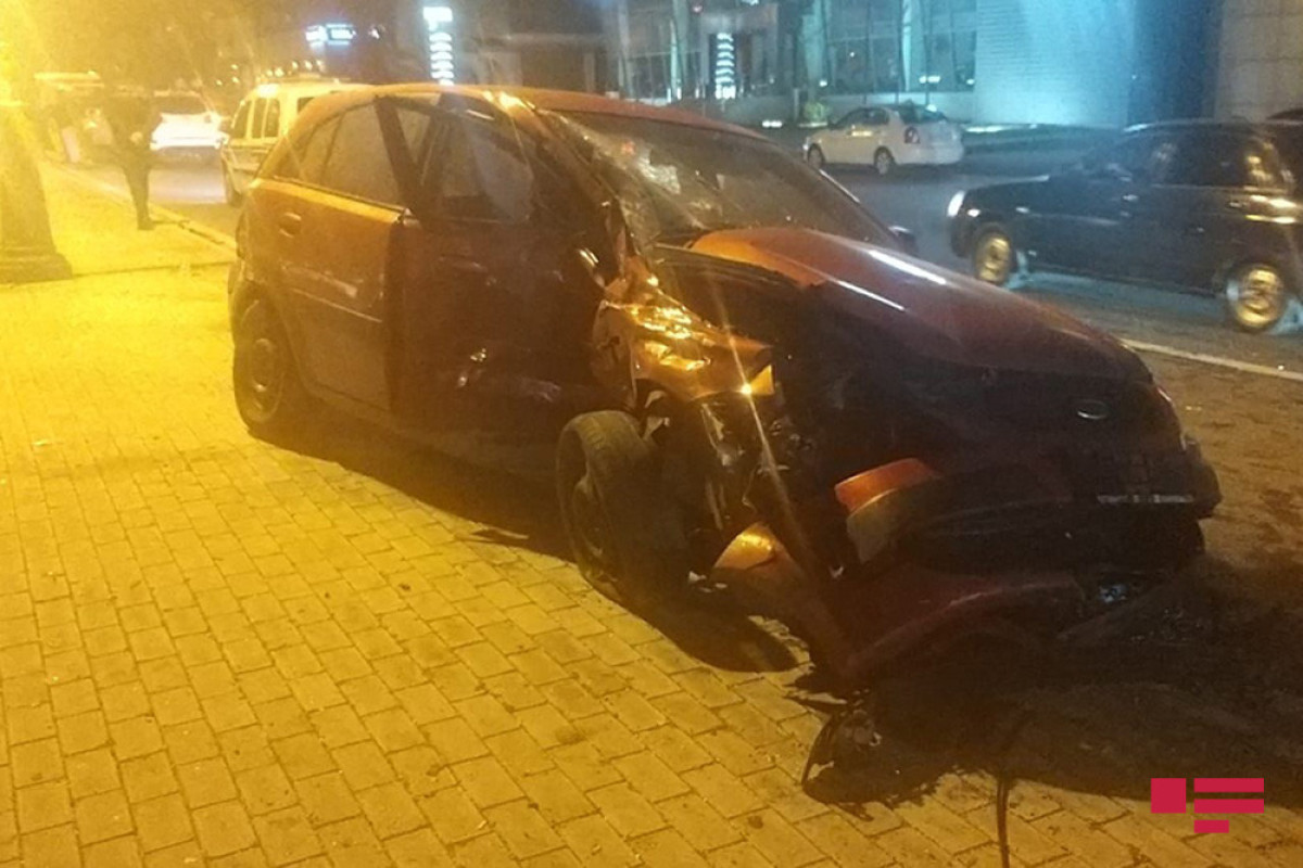 Bakıda qəza zamanı iki nəfər xəsarət alıb  - FOTO  - VİDEO 