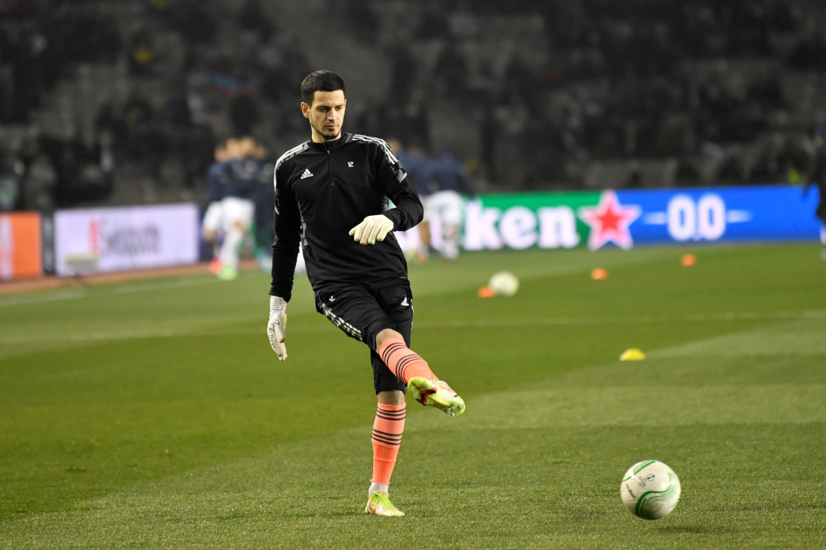 "Qarabağ" Emil Balayevlə müqaviləni pozub