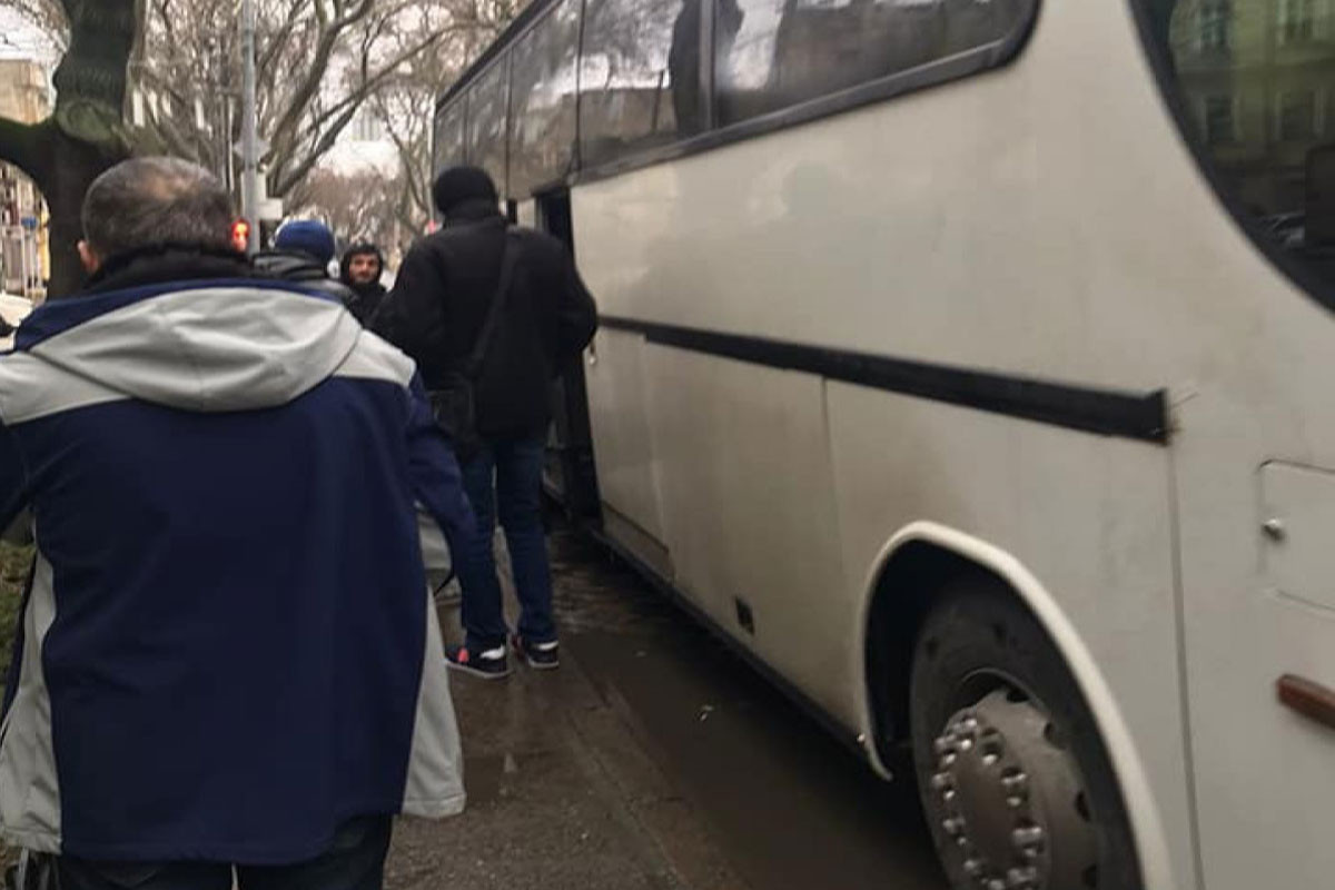 Daha 200 azərbaycanlı Odessadan Moldova sərhədinə yola salınıb