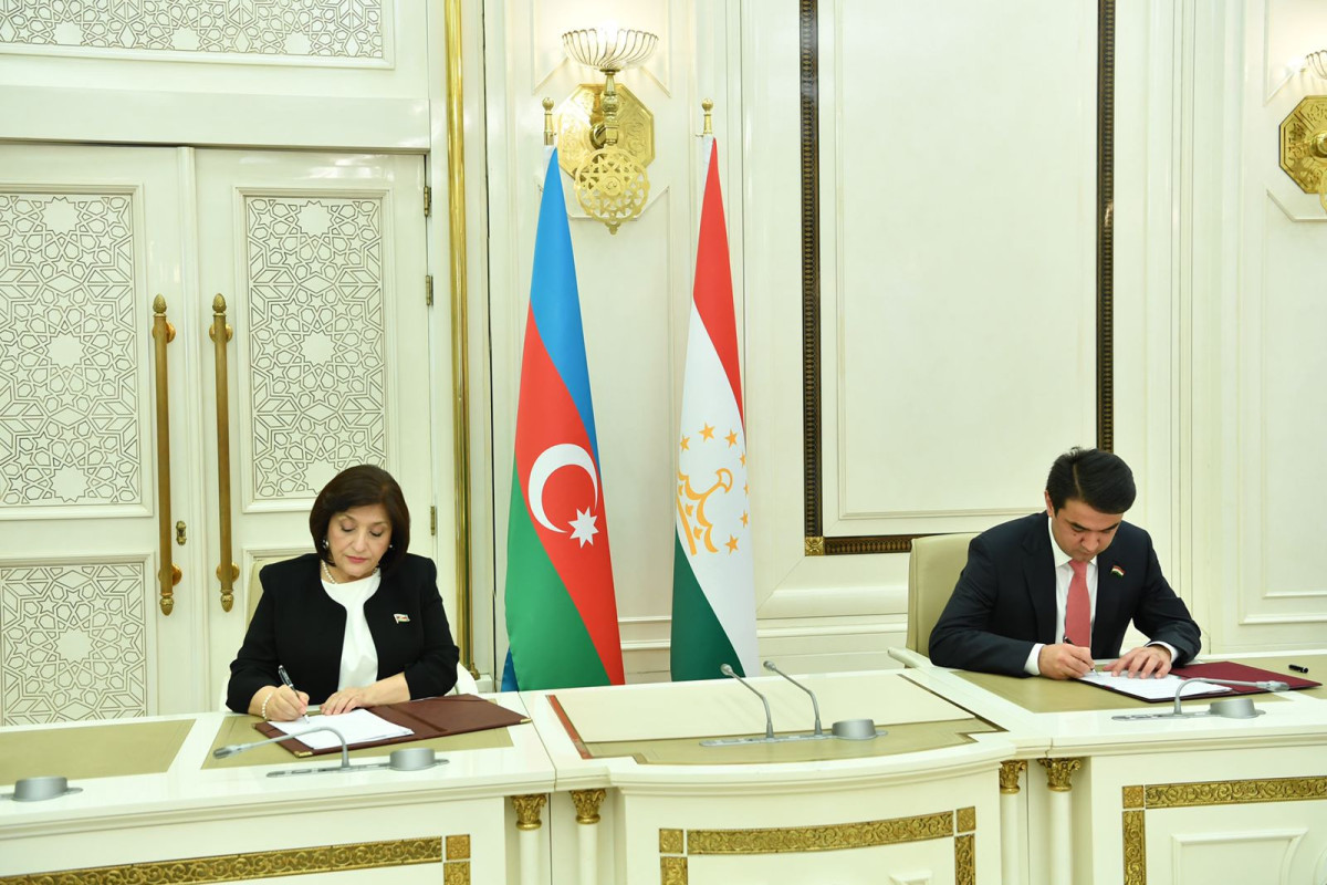 Azərbaycan və Tacikistan parlamentləri arasında Əməkdaşlıq haqqında Sazişin imzalanma mərasimi
