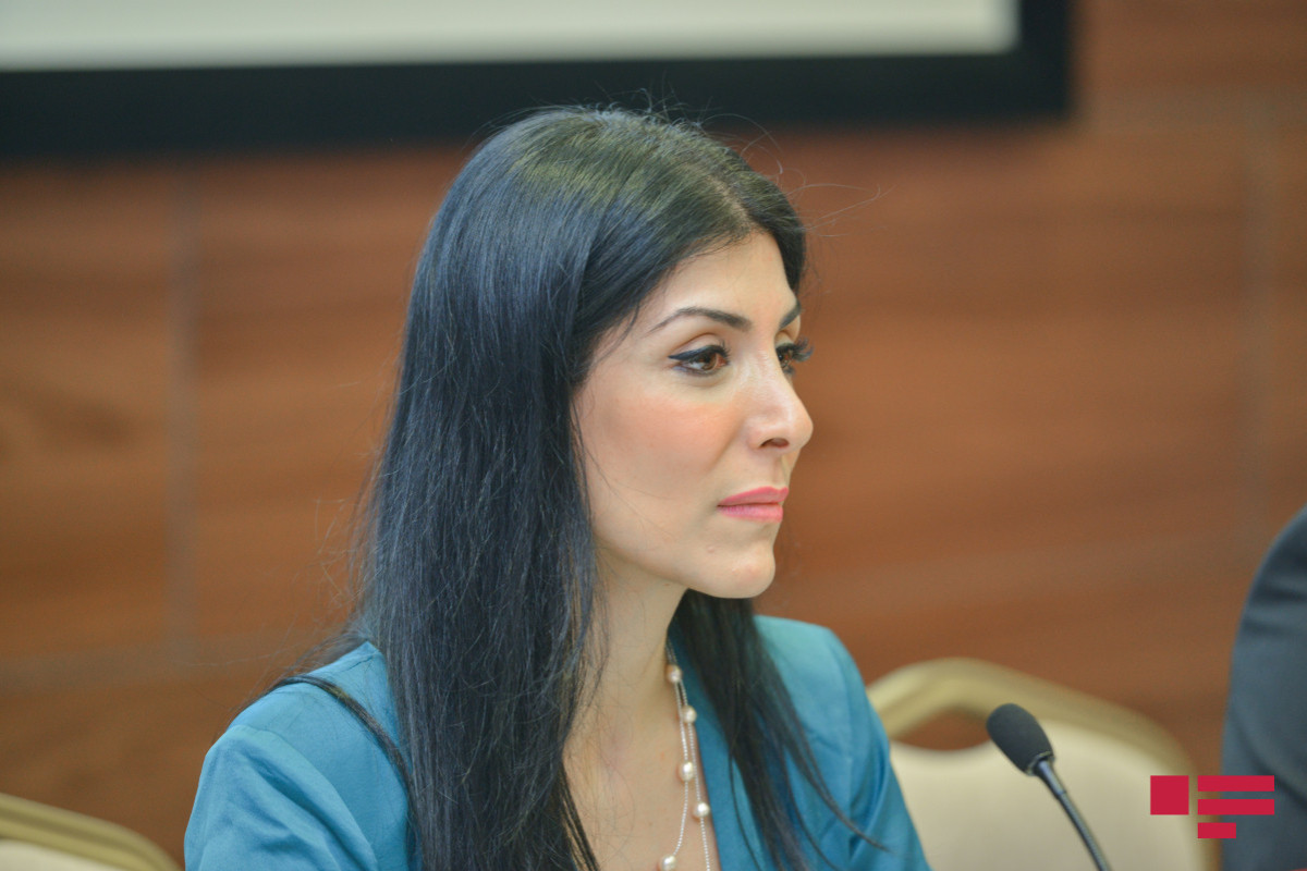 Nigar Arpadarai
