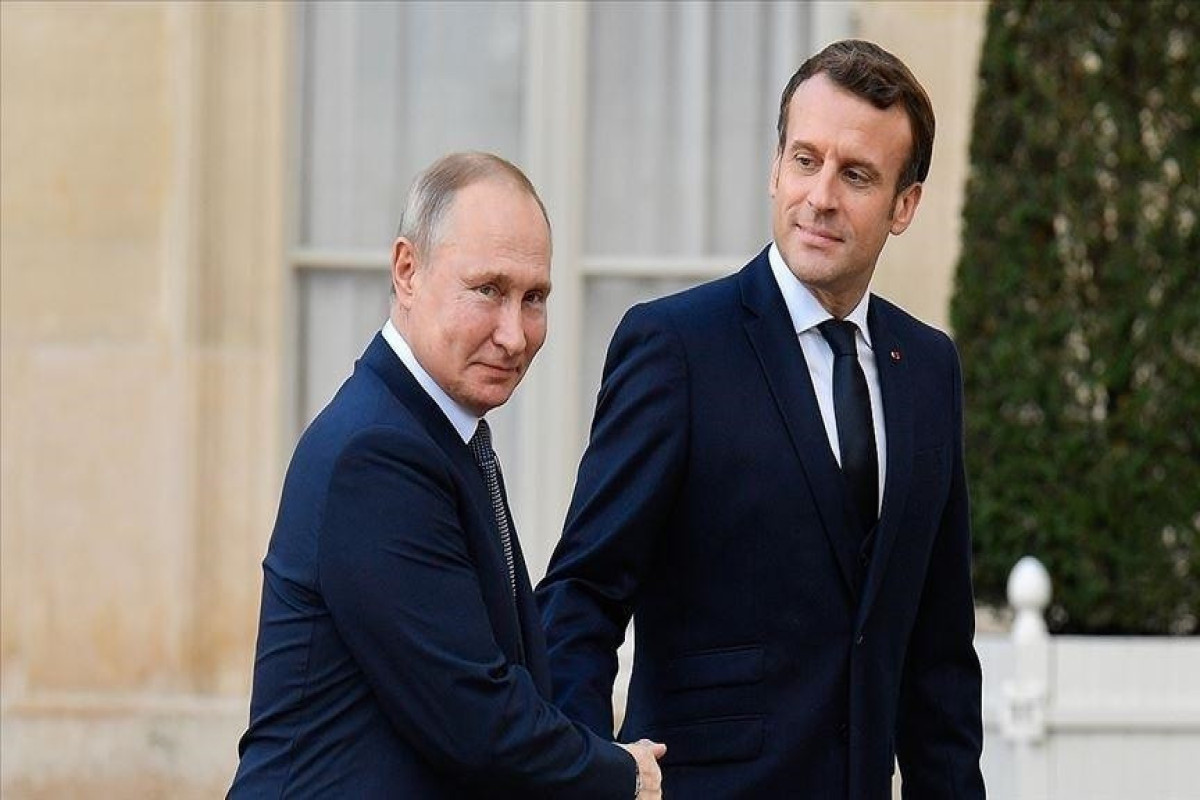 Putin, Makron