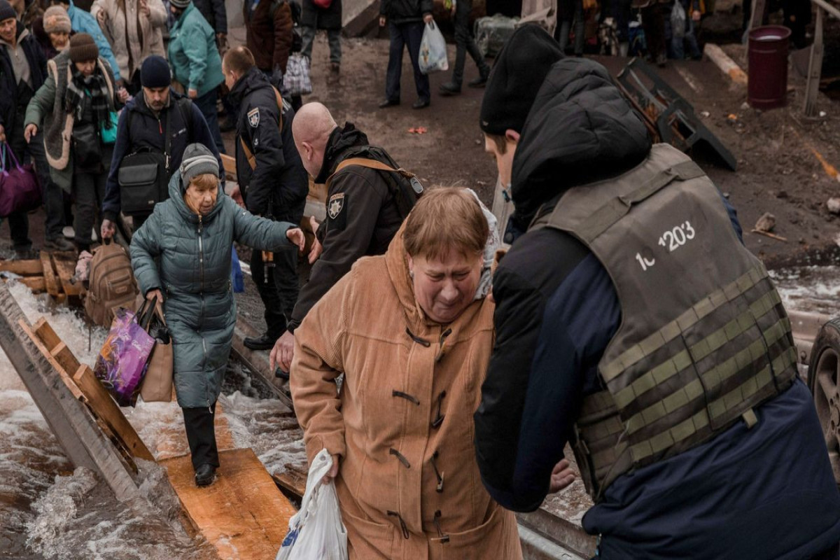 Ukraynada humanitar atəşkəs başlayıb