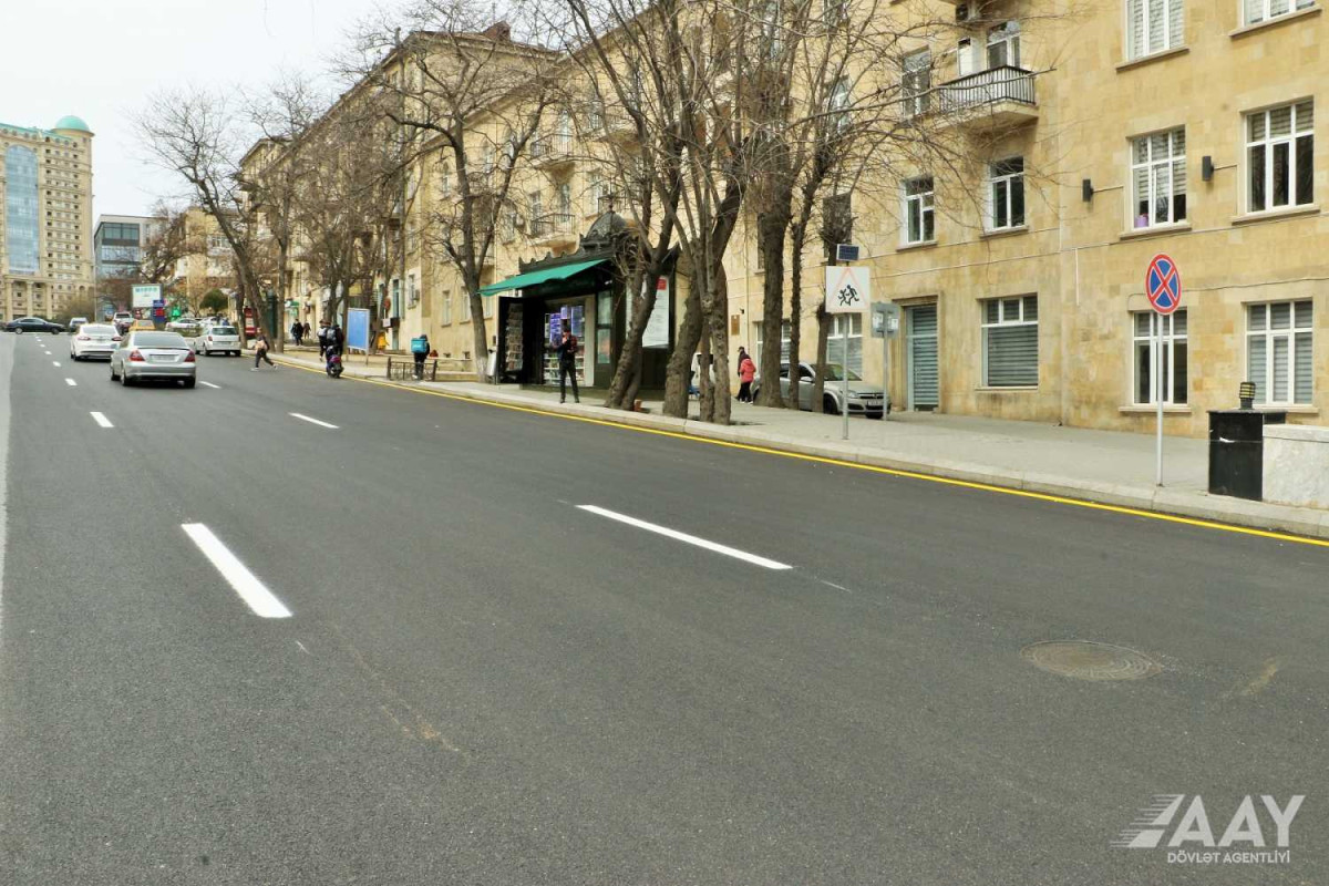 Bakıda iki ərazidə deformasiyaya uğramış örtük yenilənib - FOTO 