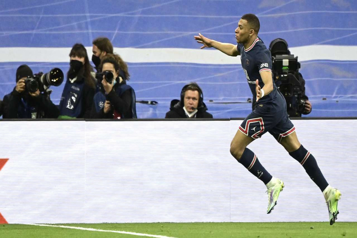 Mbappe İbrahimoviçi keçib